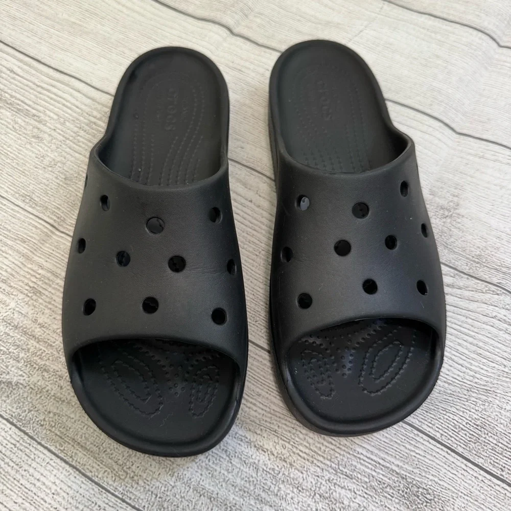 Crocs Classic Platform Slide Sandal